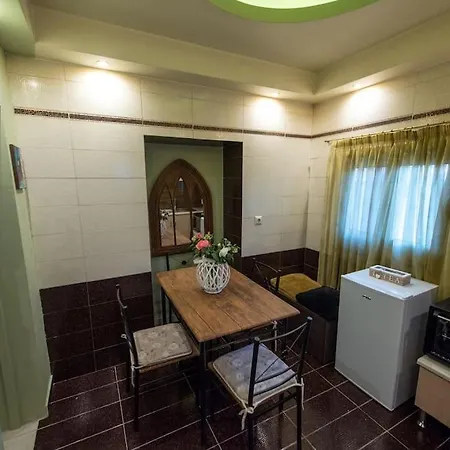 Bougainvillea House 1 Apartment