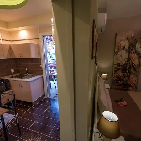 Апартаменты Bougainvillea House 1