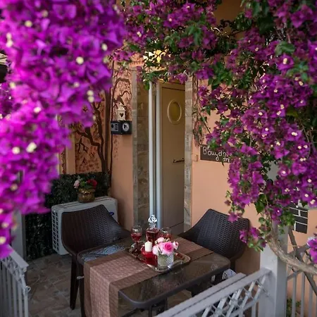 Bougainvillea House 1 Апартаменты *