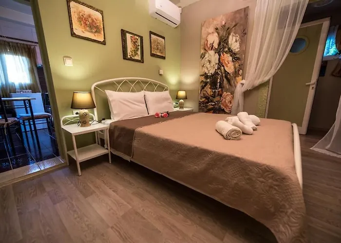 Bougainvillea House 1 아파트 칼라마타