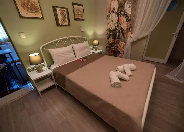 Apartamento Bougainvillea House 1 Calamata